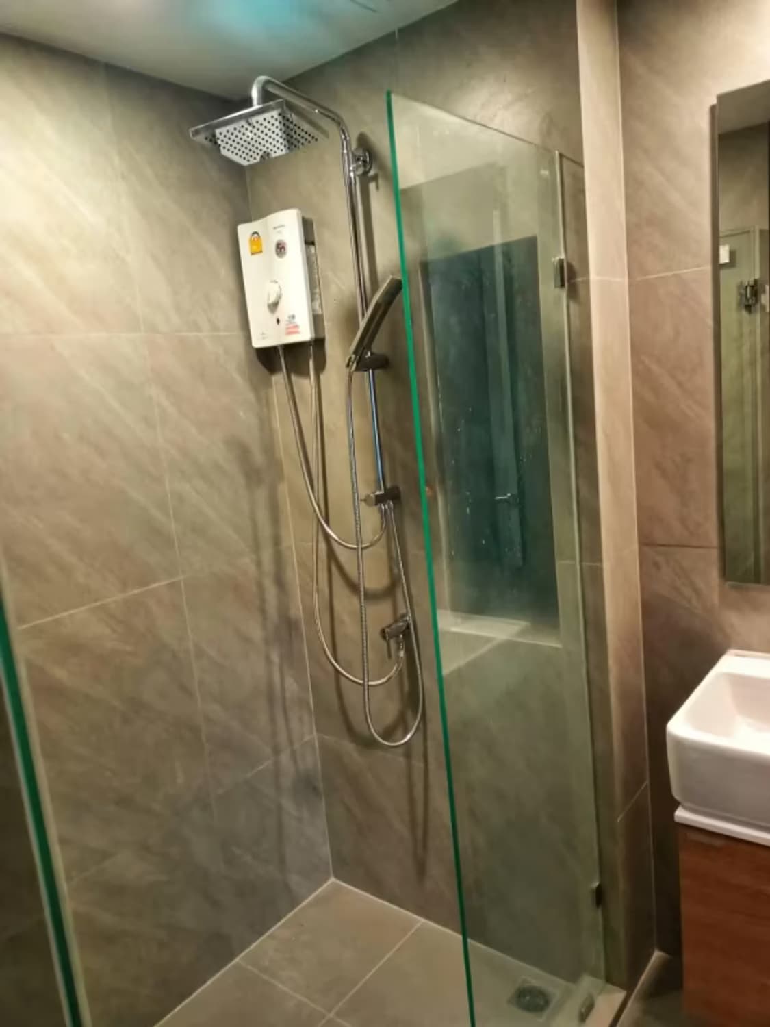 1 Bedroom Condo - Image 10