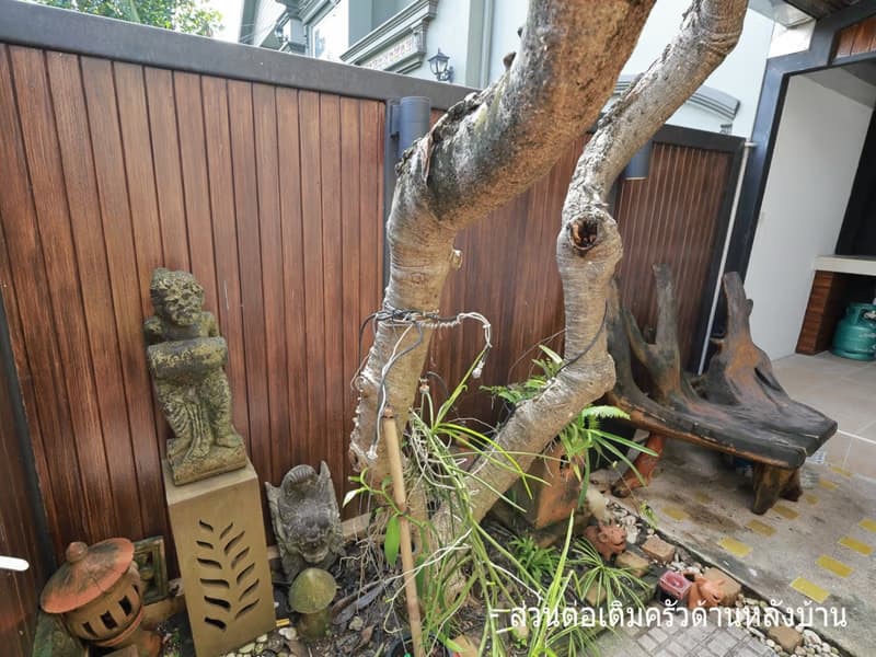 3 Bed Townhouse for Sale in Prawet