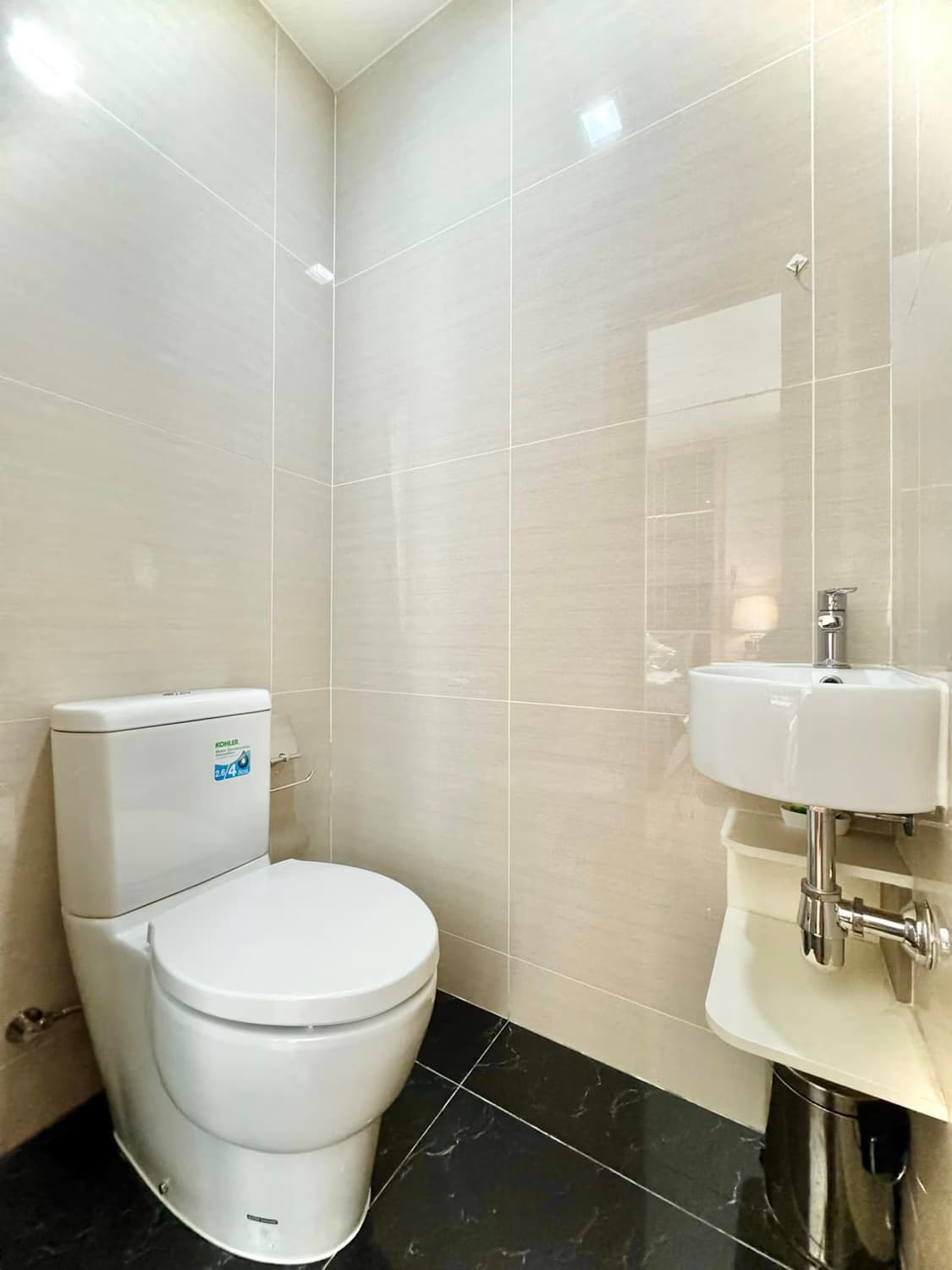 2 Bed Condo for Rent and Sale in Khlong Toei - Image 11