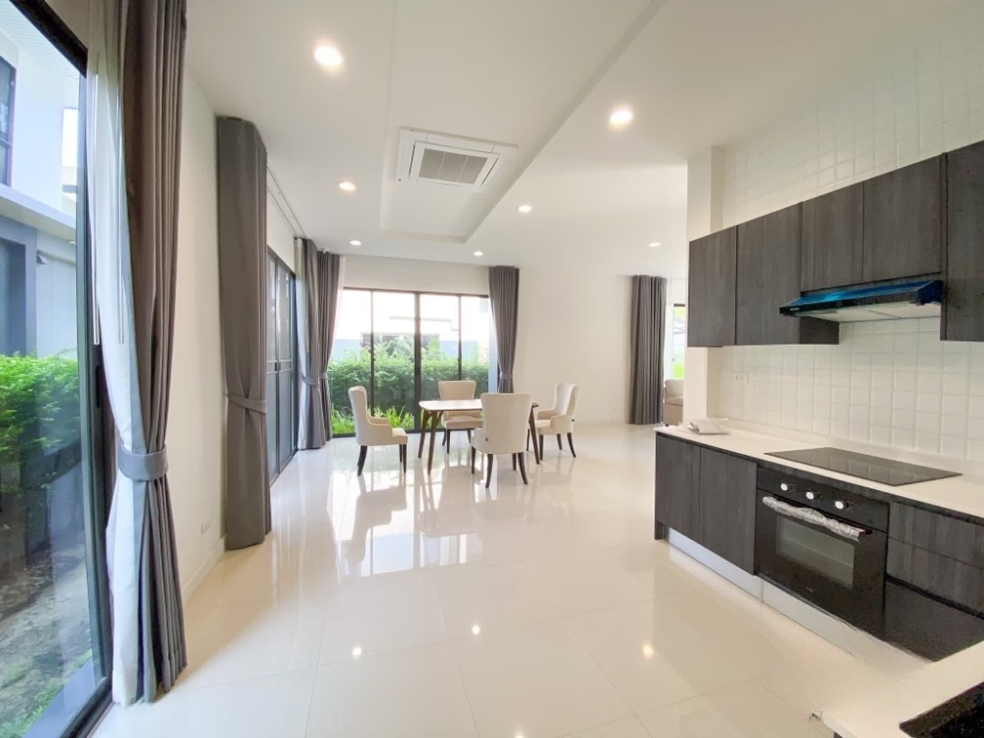 3 Bed House for Rent in Bang Phli - Image 3