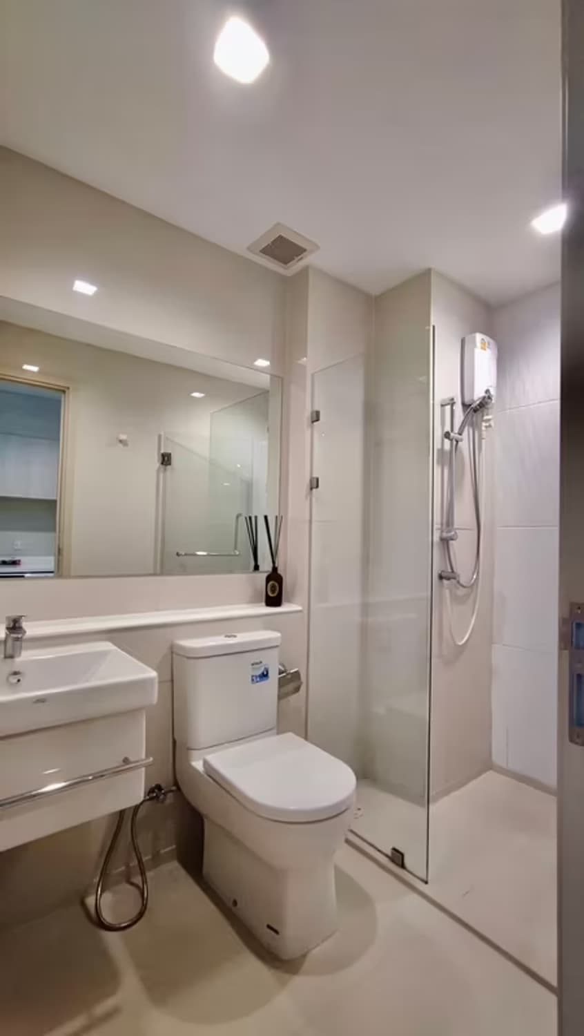 Condo for Rent at Life One Wireless - Image 8
