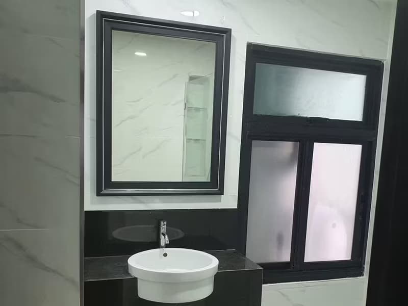 1 Bedroom Condo