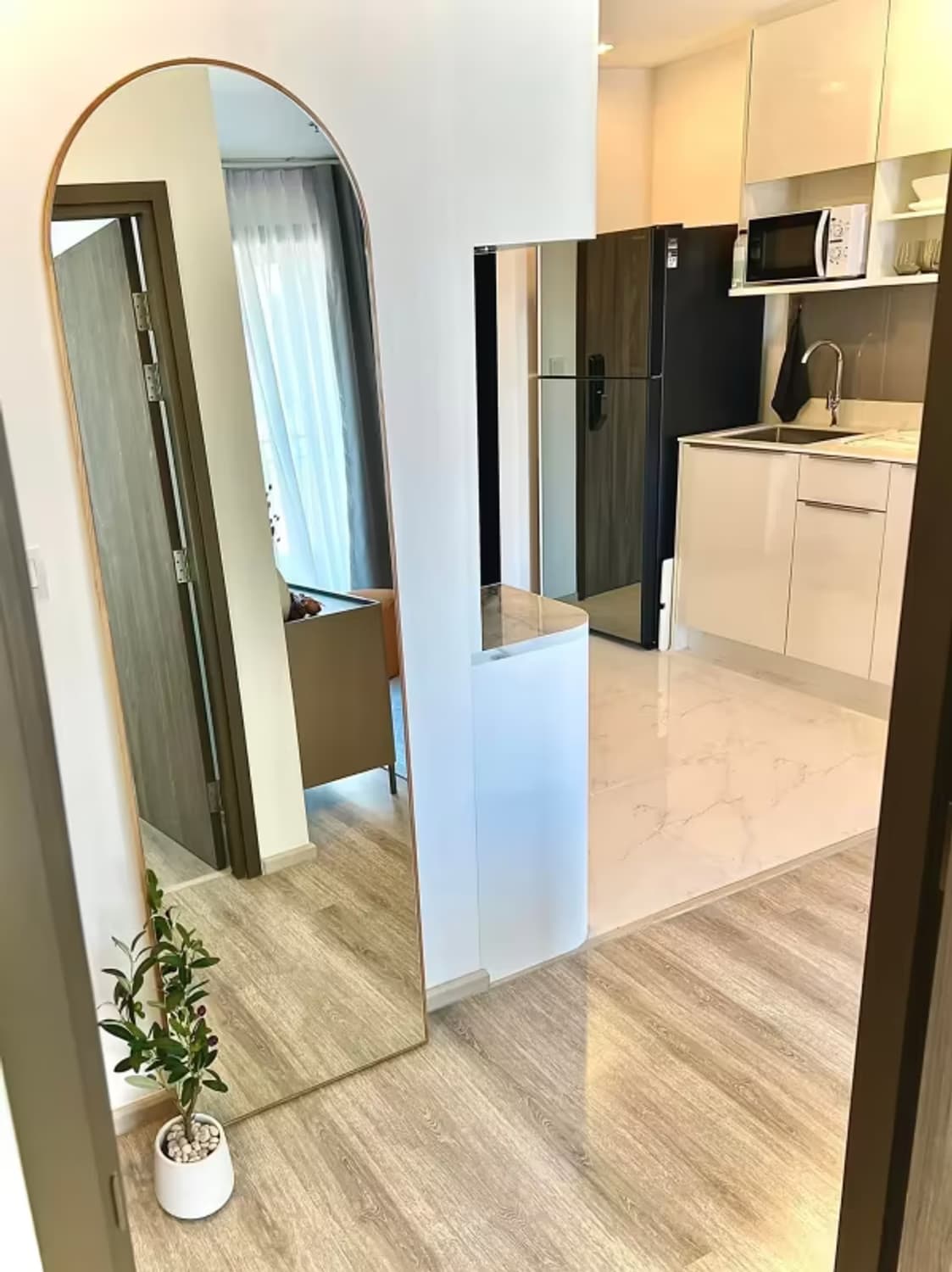 2 Bedroom Condo - Image 4