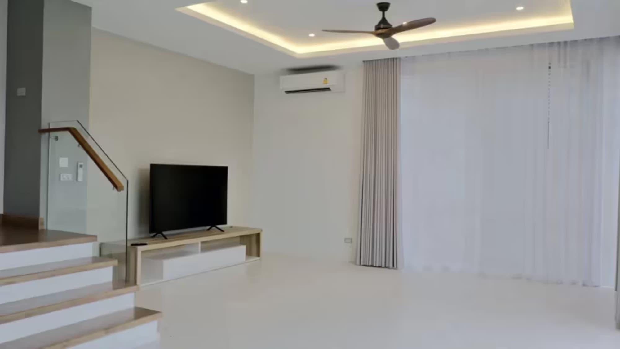 4 Bedroom House - Image 11