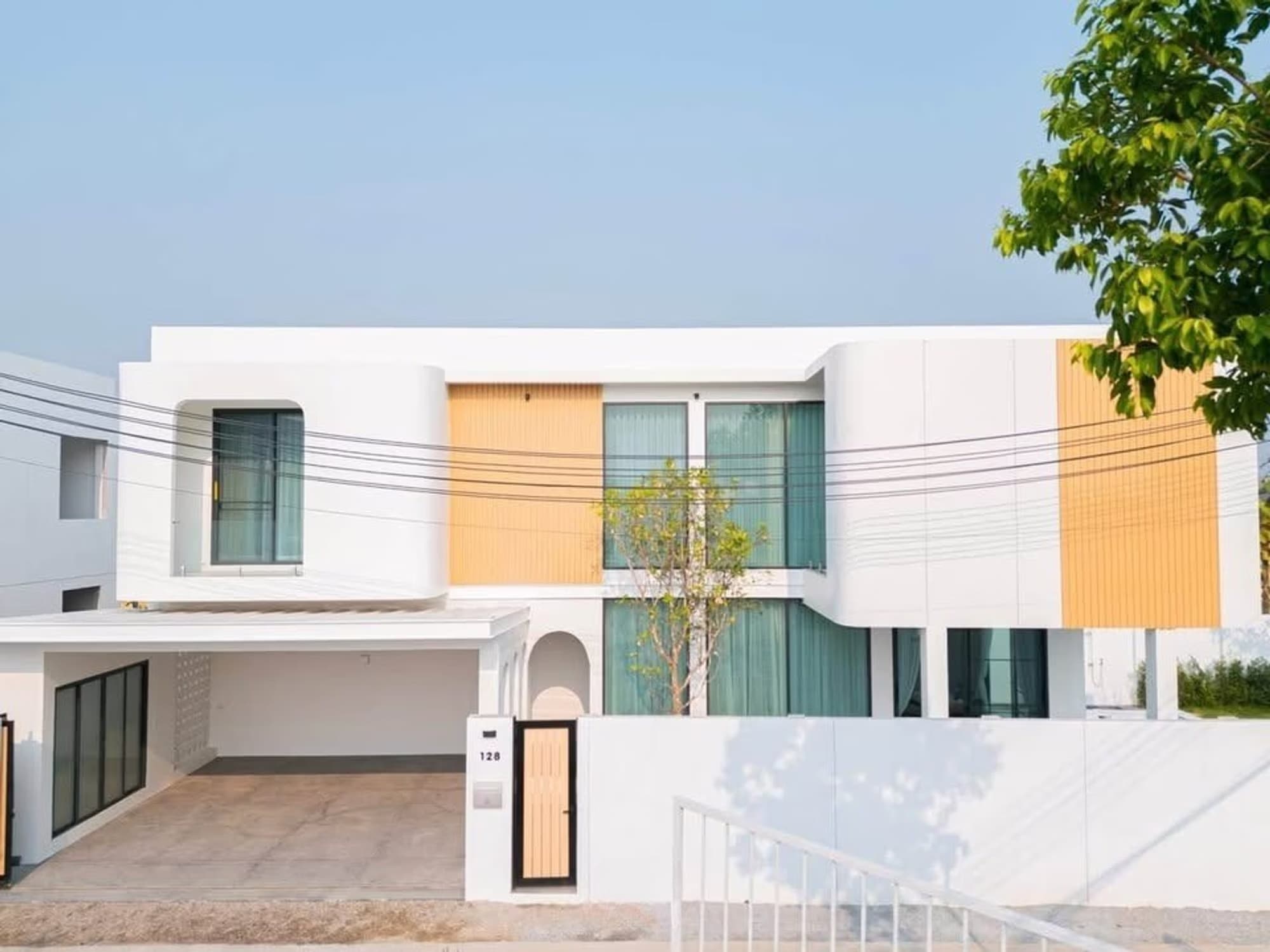 4 ห้องนอน บ้าน สำหรับ จำหน่าย ใน Hang Dong District - Image 2