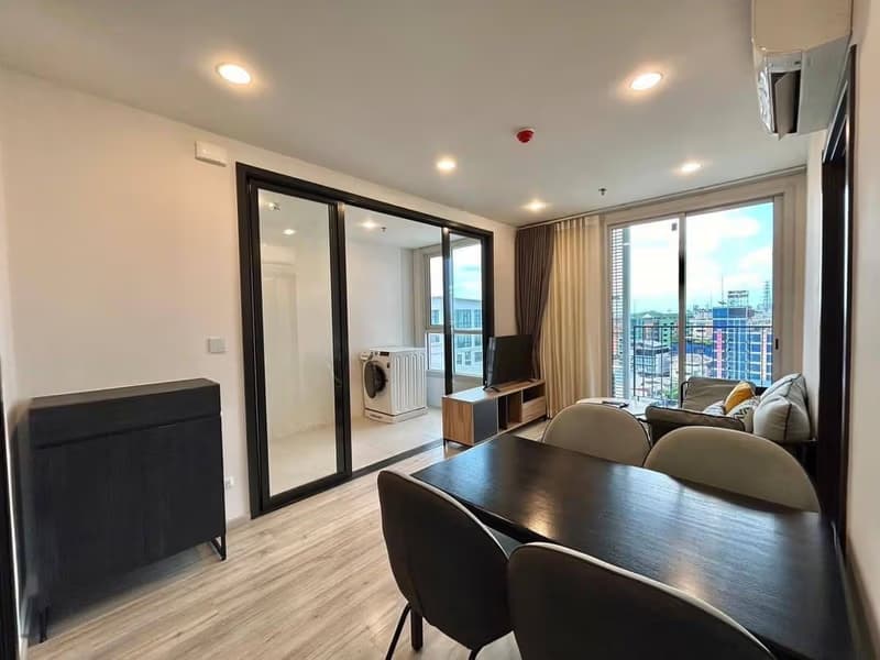 2 Bed Condo for Rent in Huai Khwang
