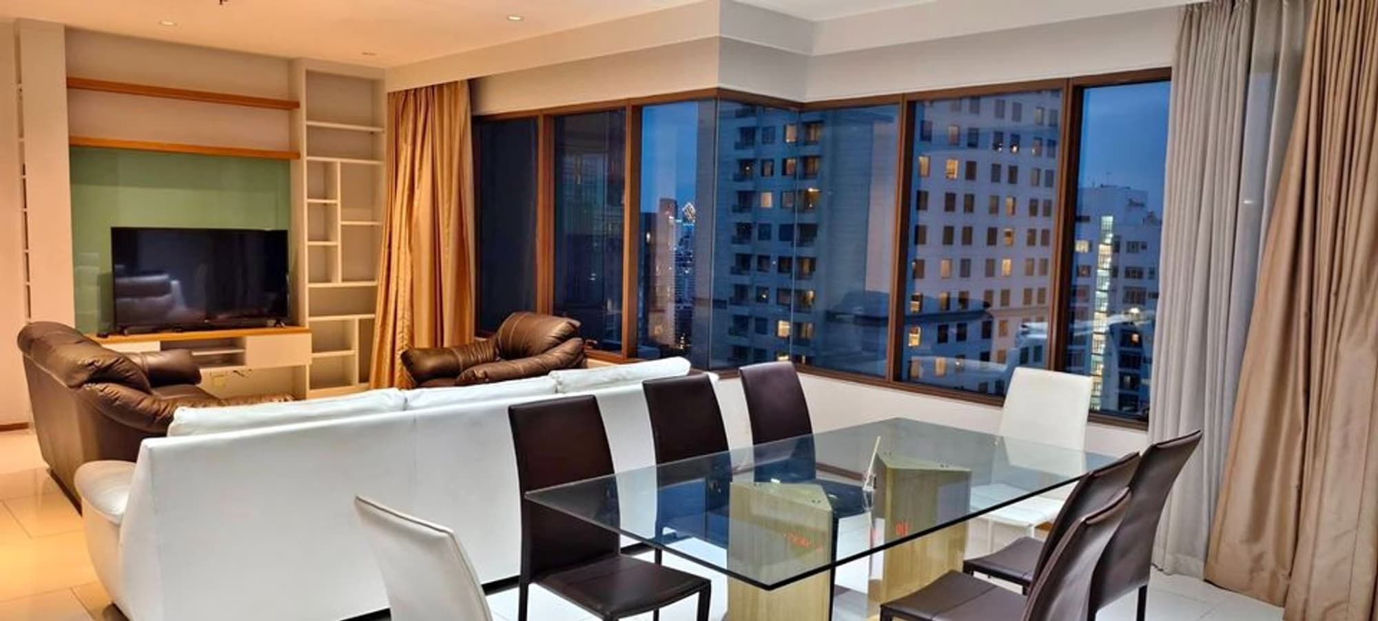 3 Bed Condo for Rent in Khlong Toei - Image 2