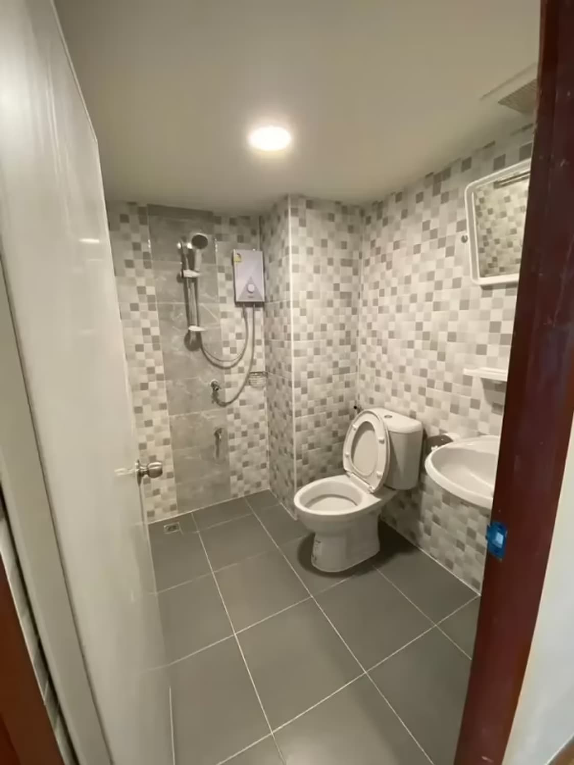 Studio for Sale in  - Image 2