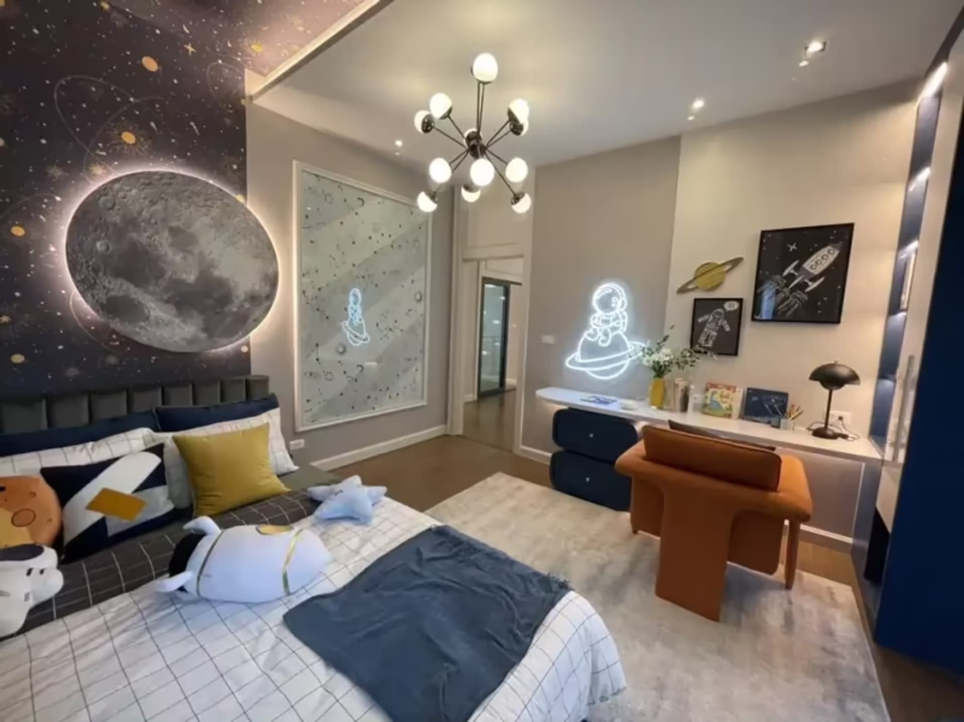 5 Bedroom House - Image 12