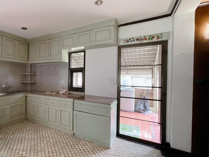 4 Bed House for Rent and Sale in Hang Dong