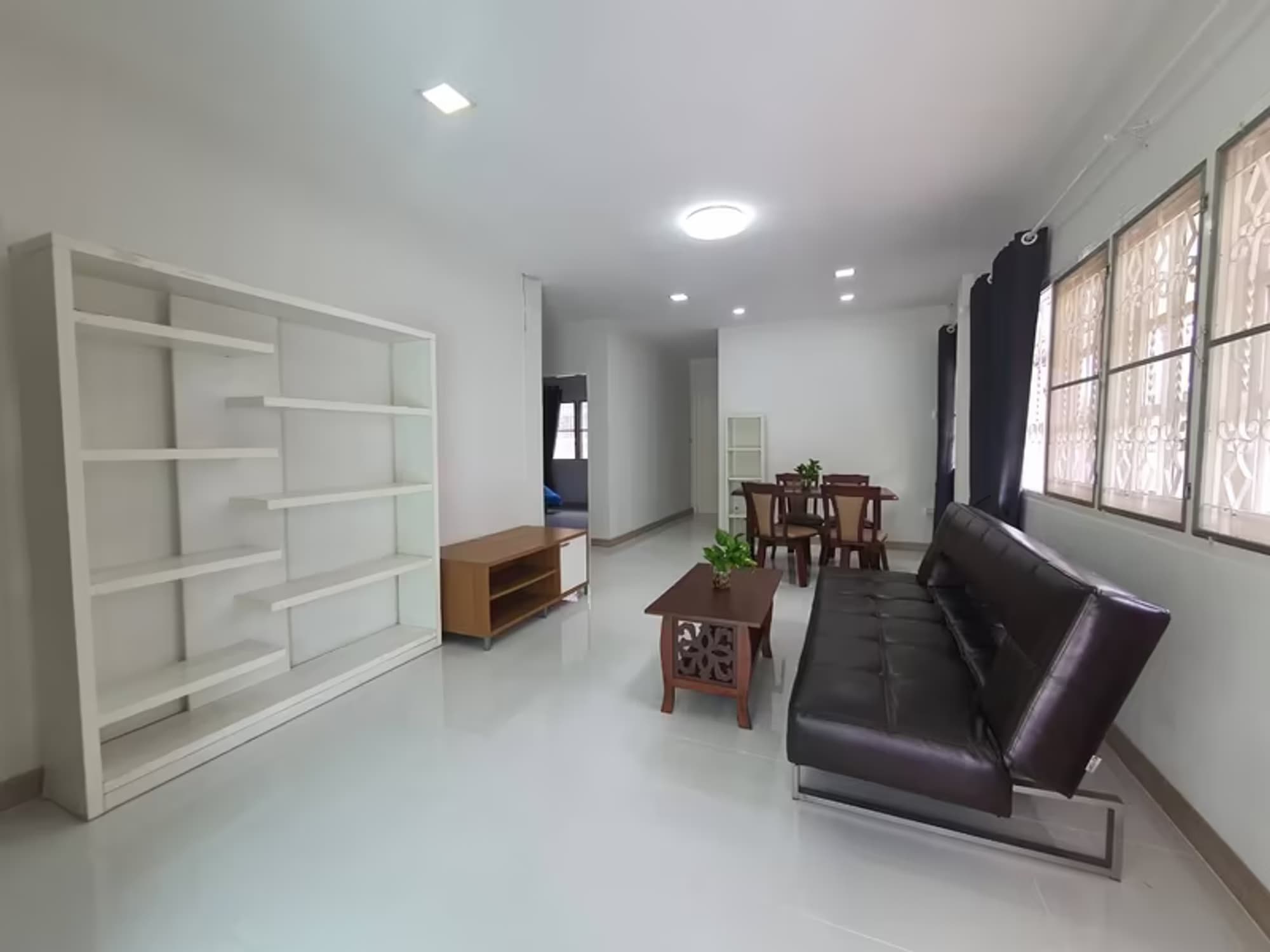 House for rent near 89 Plaza, Nong Hoi - Image 2