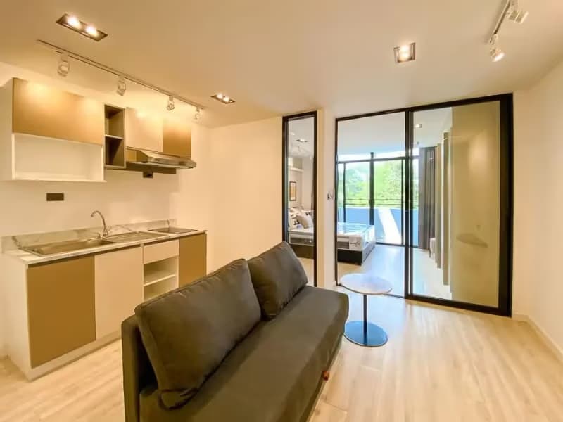 1 Bedroom Condo