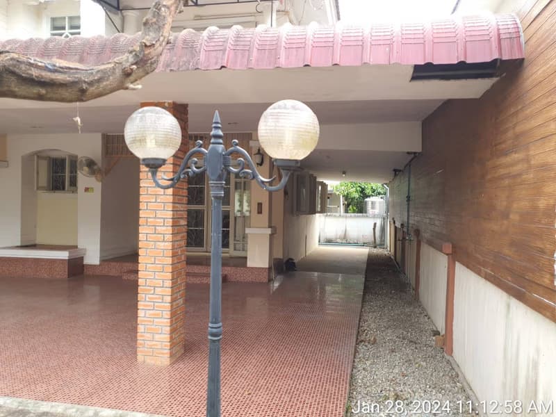 4 Bed House for Rent and Sale in San Kamphaeng