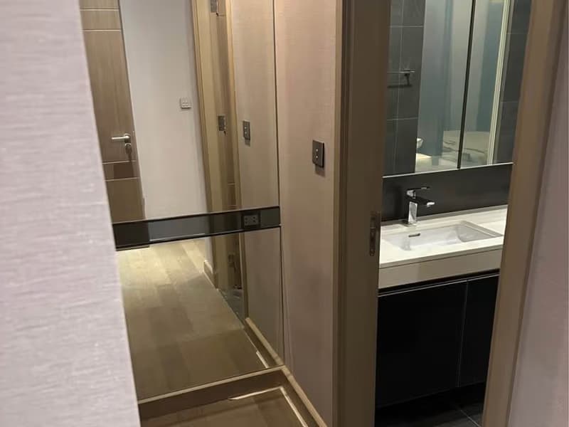 2 Bed Condo for Rent in Huai Khwang