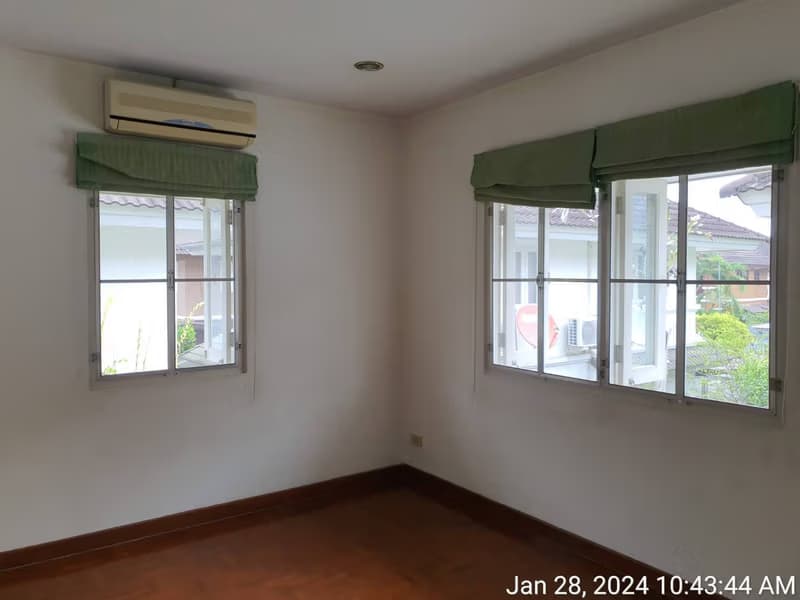 4 Bed House for Rent and Sale in San Kamphaeng