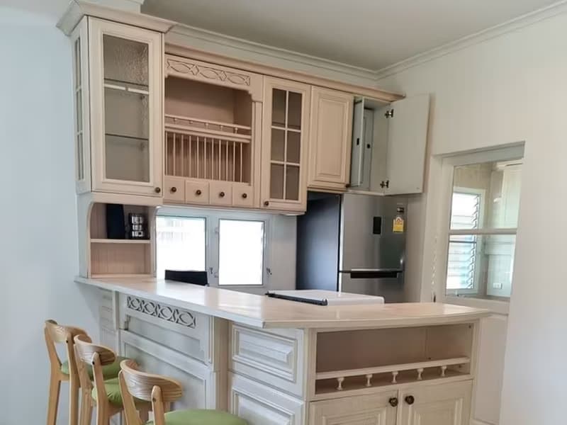 7 Bedroom House