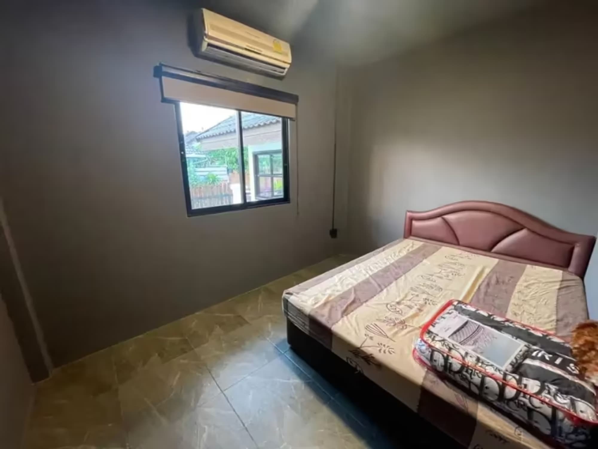 2 Bedroom House - Image 6