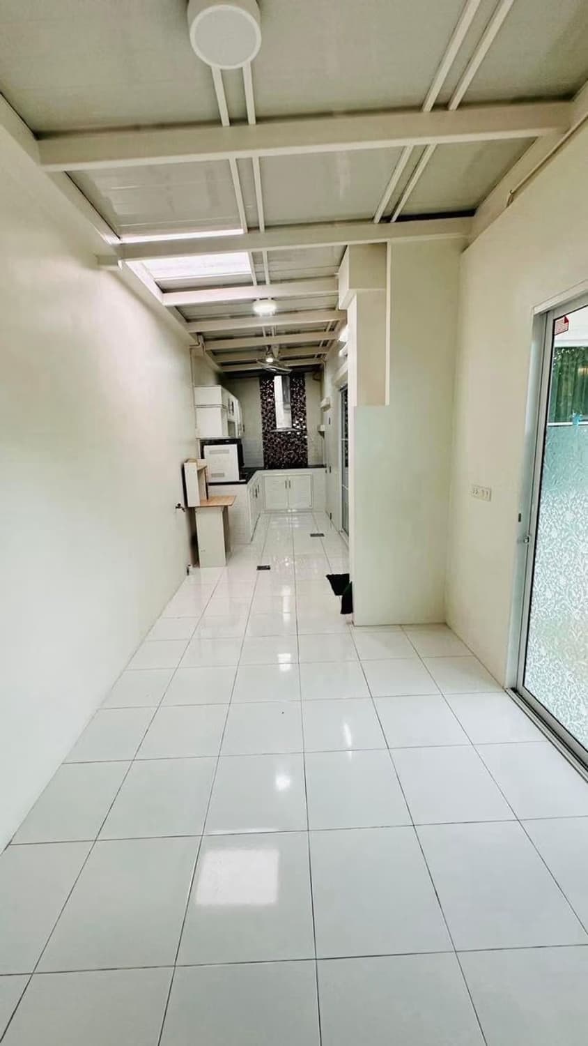 3 Bed Townhouse for Rent in Prawet - Image 10