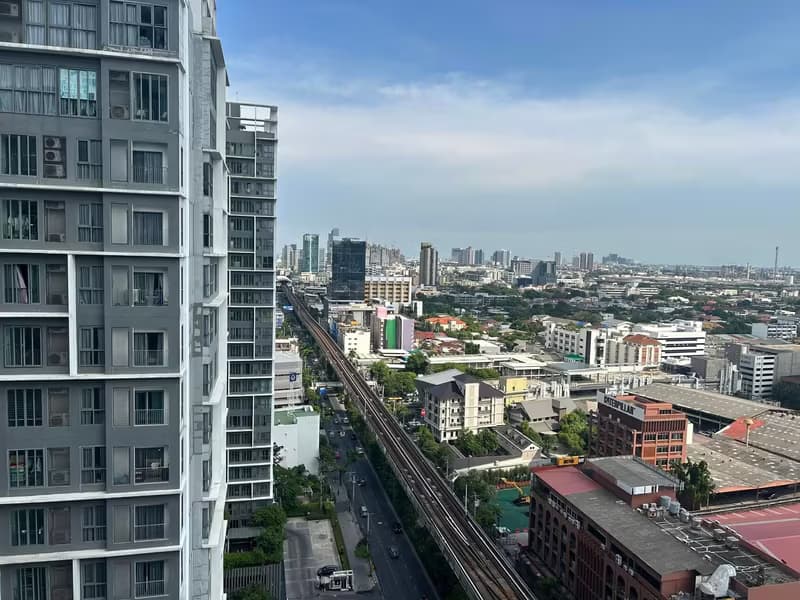 Condo for Rent at The President Condo Sukhumvit 81