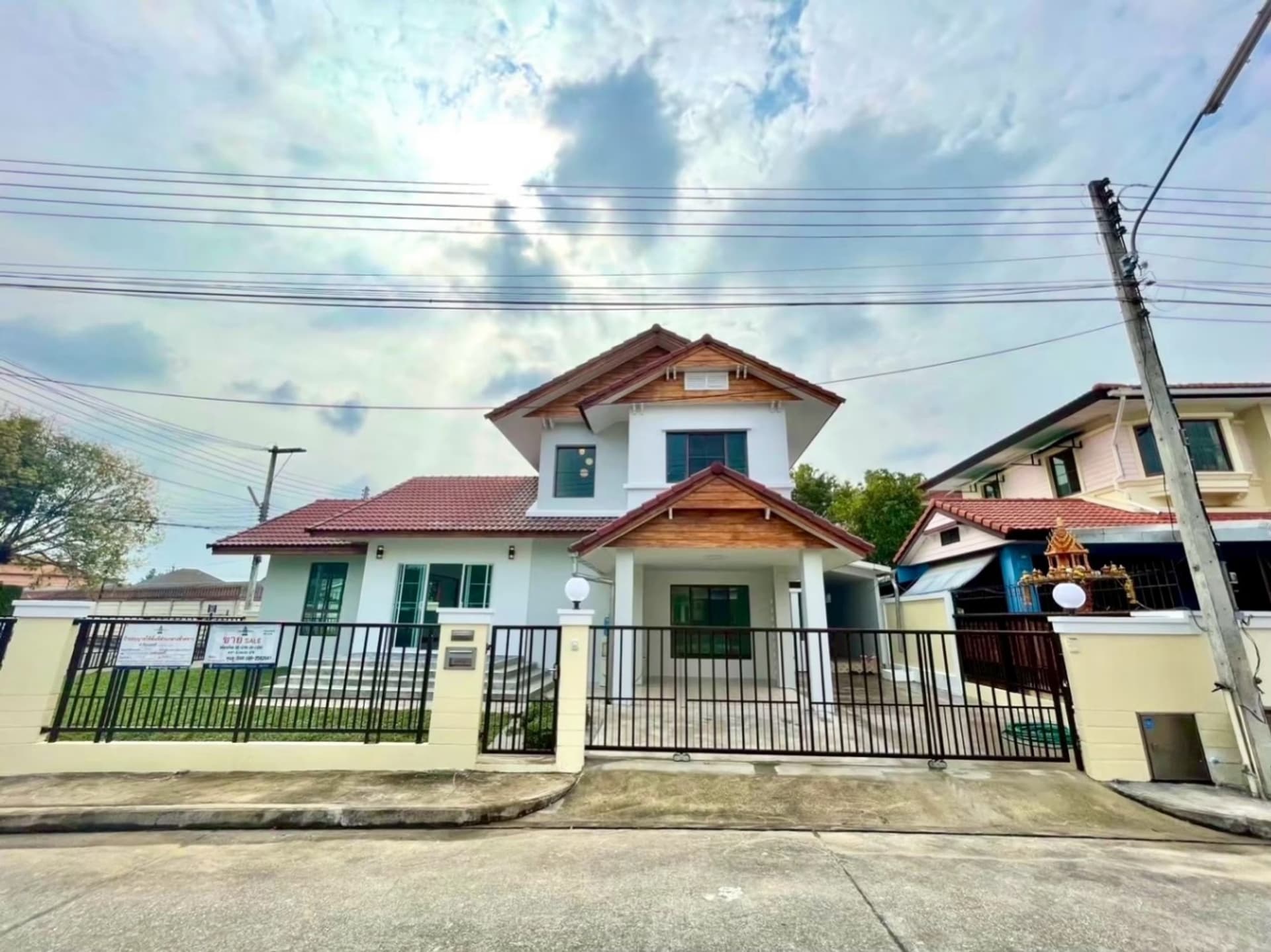 3 Bed House for Rent in Mueang Chiang Mai - Image 1