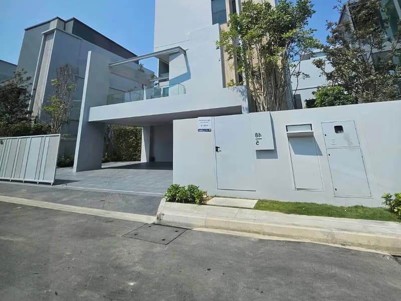 4 Bed House for Rent in Saphan Sung
