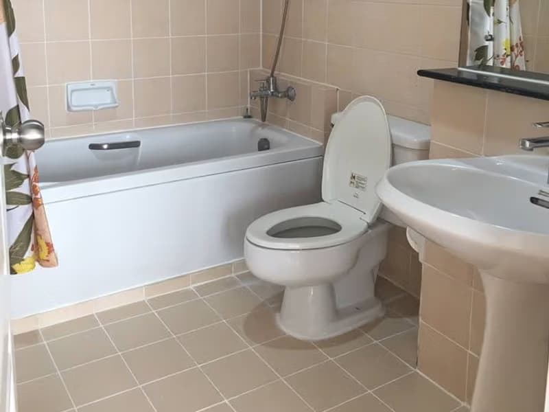3 Bed Condo for Rent in Khlong Toei