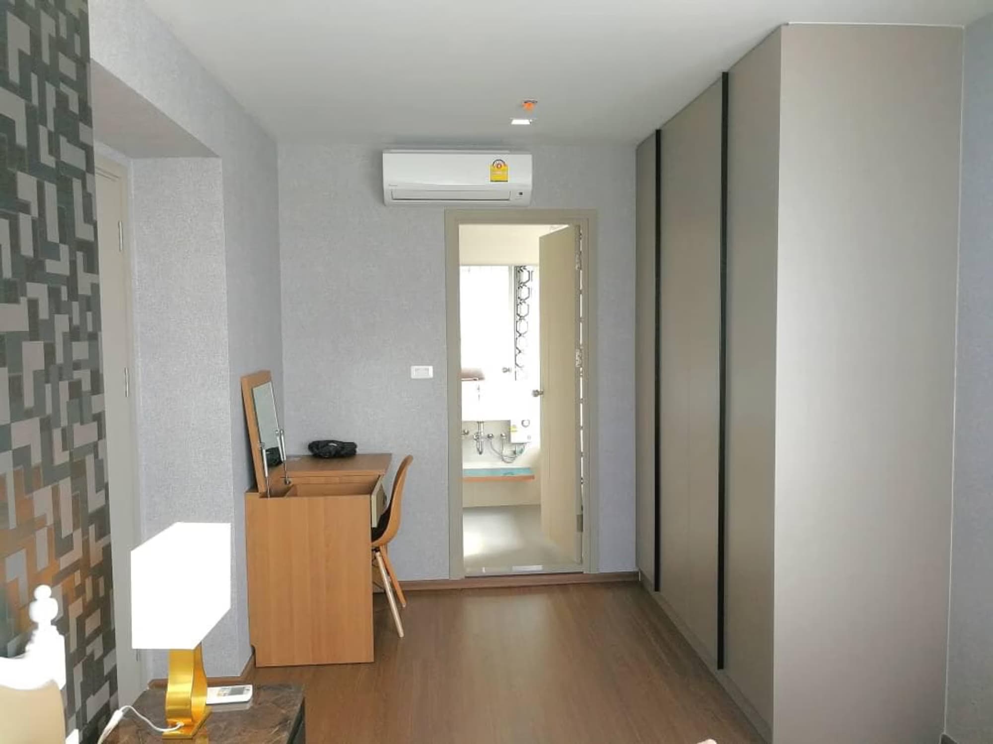 2 Bed Condo for Rent in Phra Khanong - Image 6