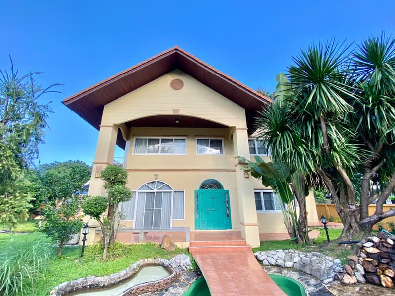 5 Bed House for Rent in Mueang Chiang Mai District