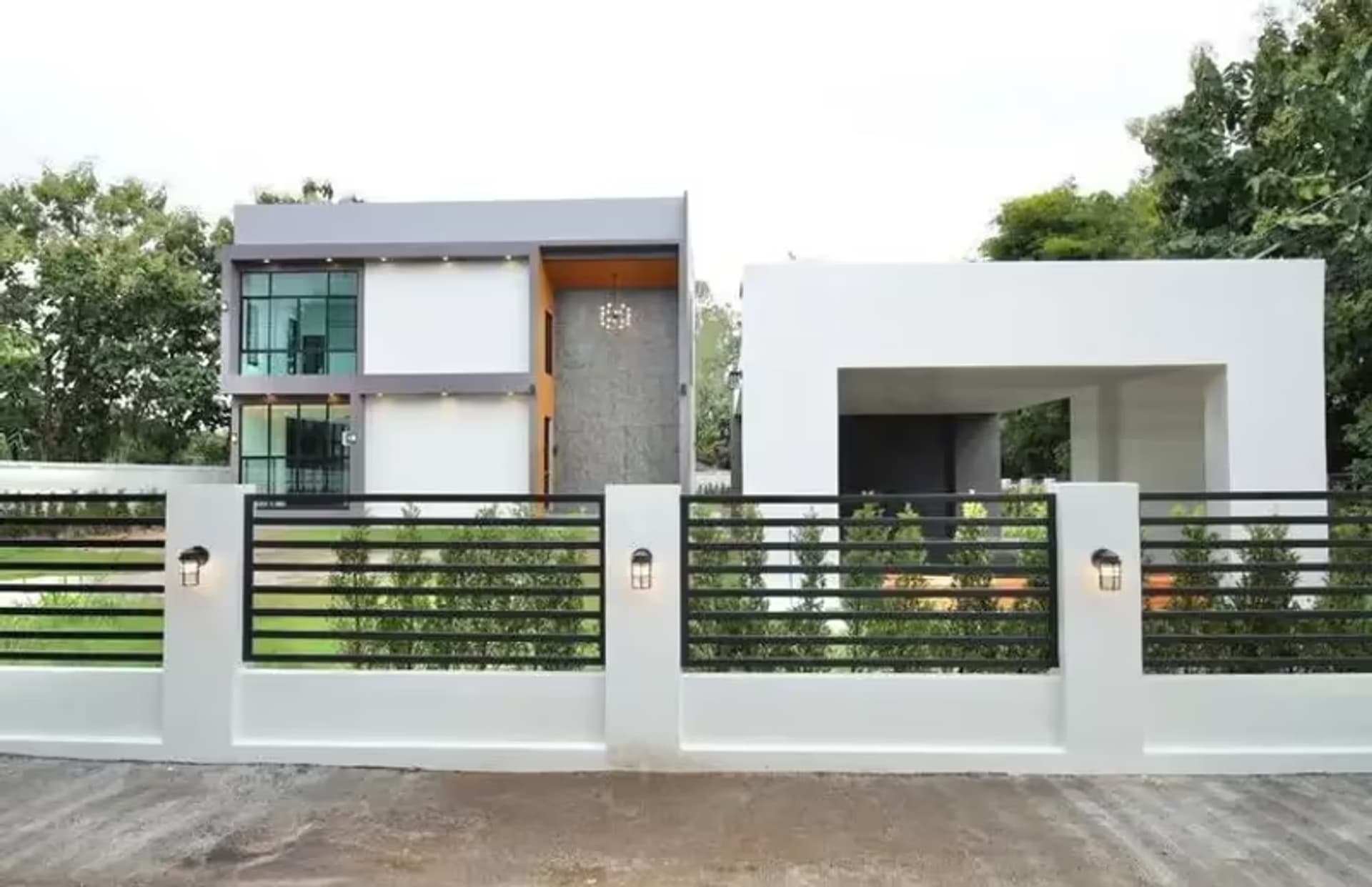 4 Bedroom House - Image 19