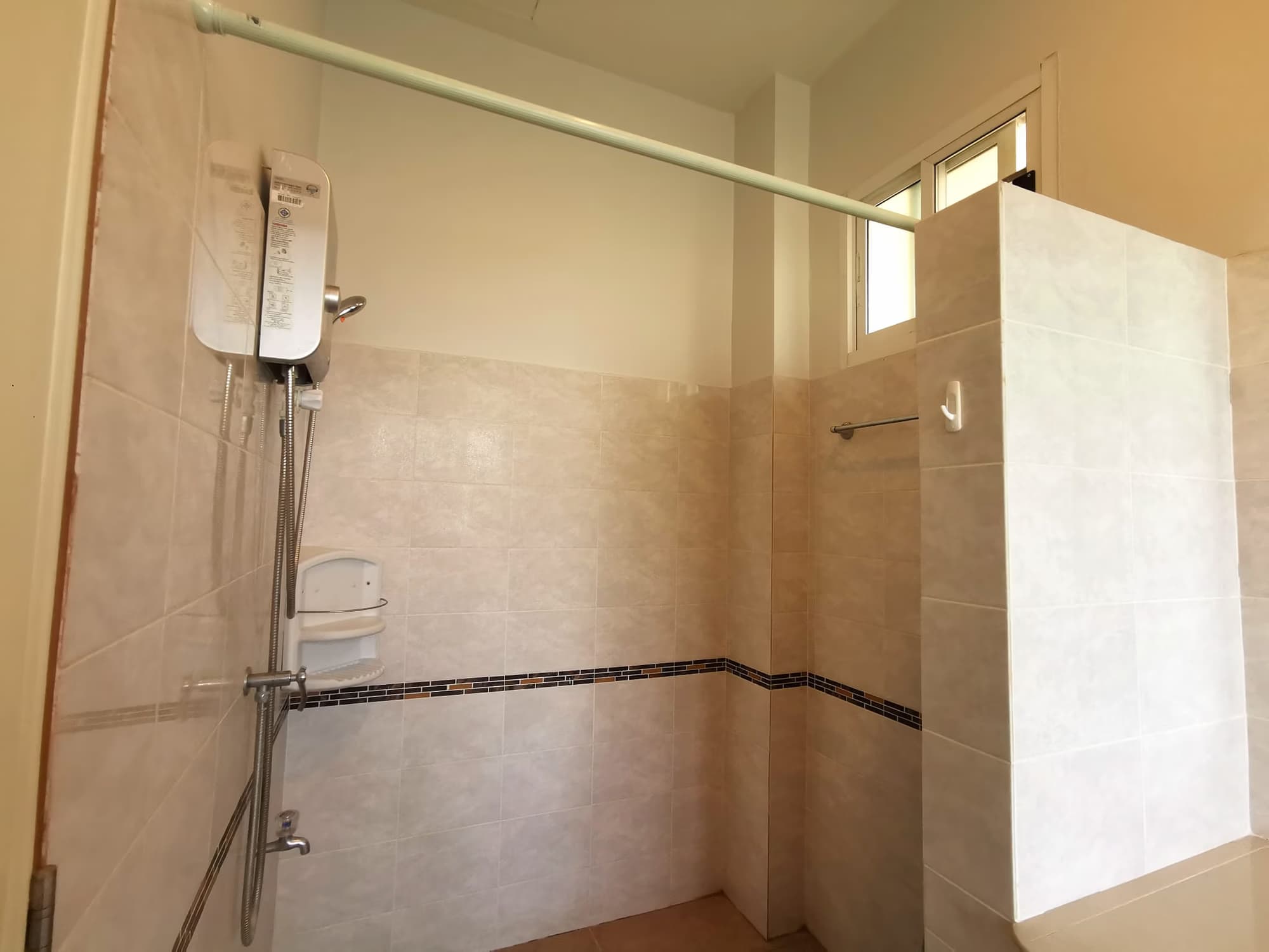 2 Bed House for Rent in Mueang Chiang Mai - Image 13