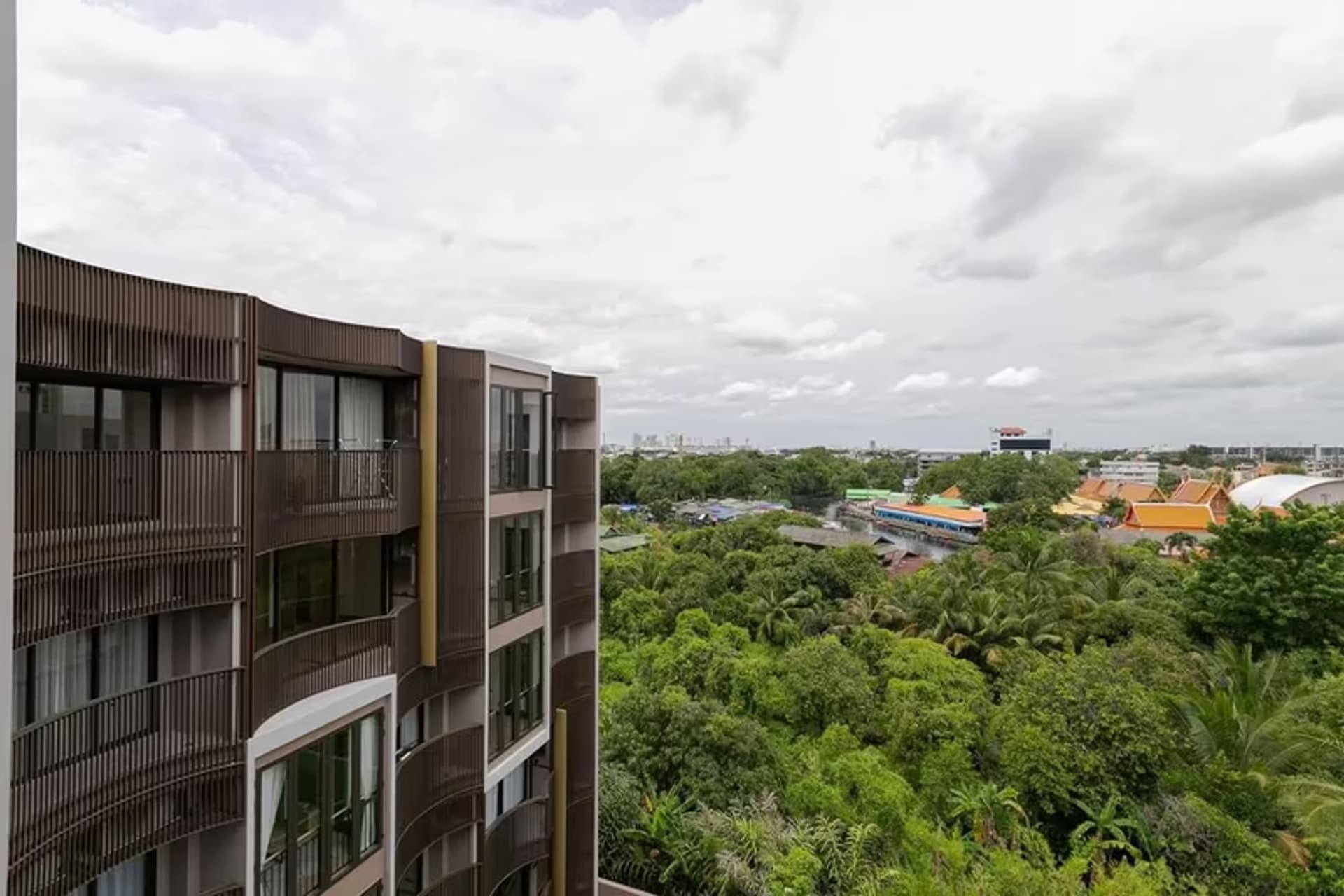 1 Bedroom Condo - Image 6
