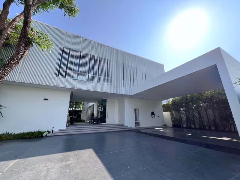 4 Bed House for Sale in Bang Phli