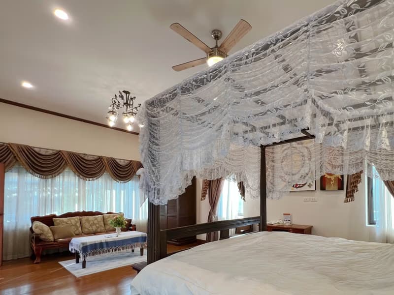 detached_house