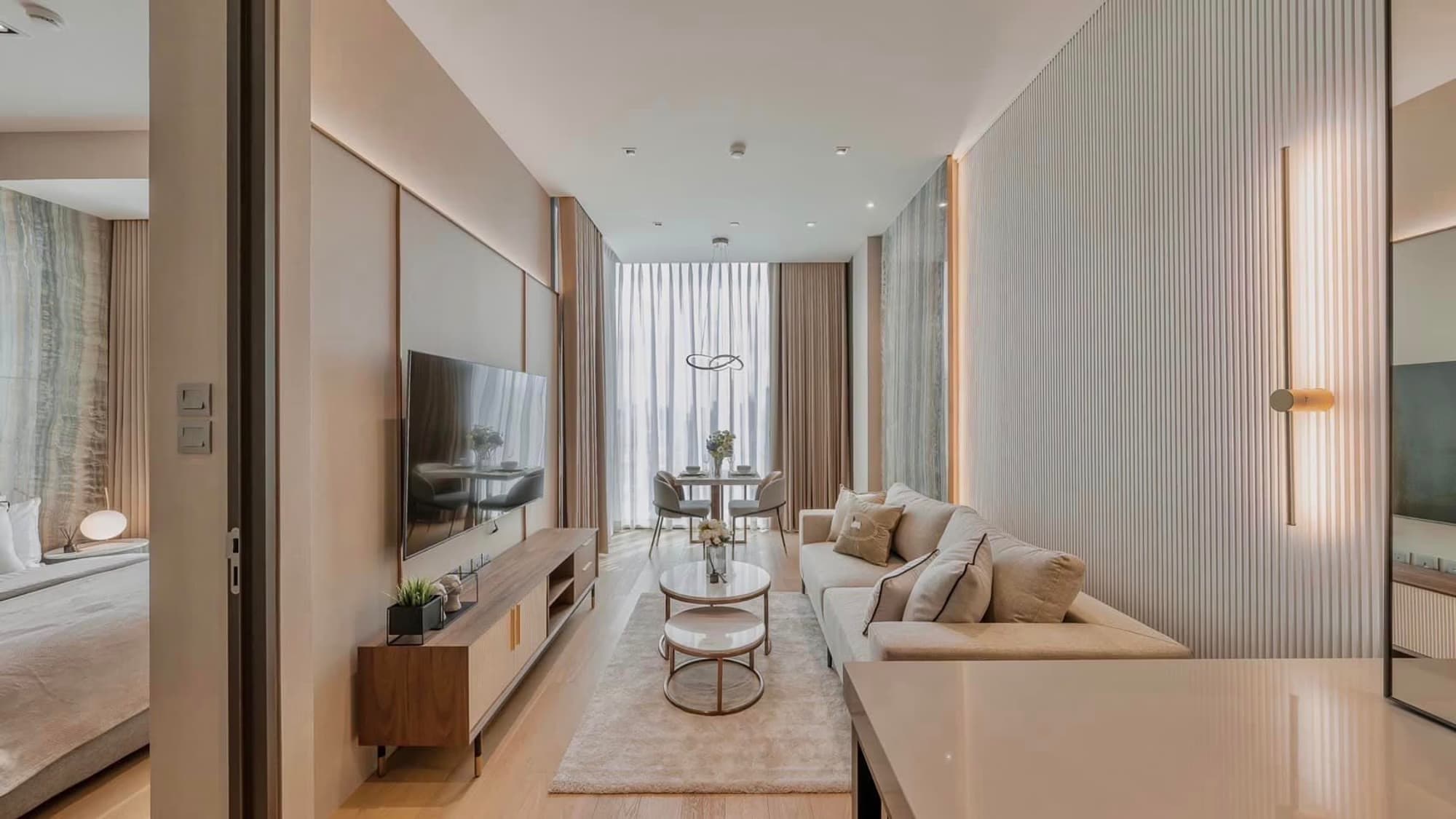 1 Bed Condo for Rent and Sale in Pathum Wan - Image 2