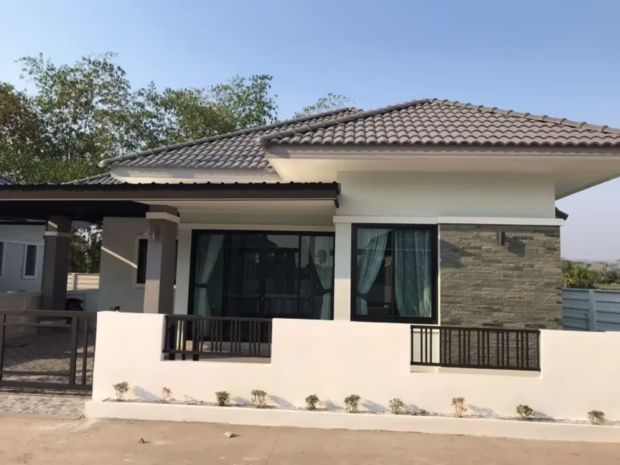 3 Bedroom House - Image 6