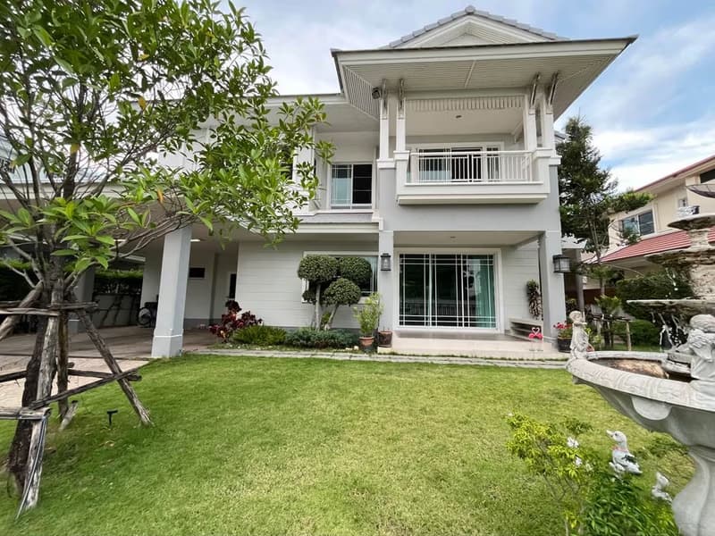 5 Bed House for Sale in Mueang Samut Prakan
