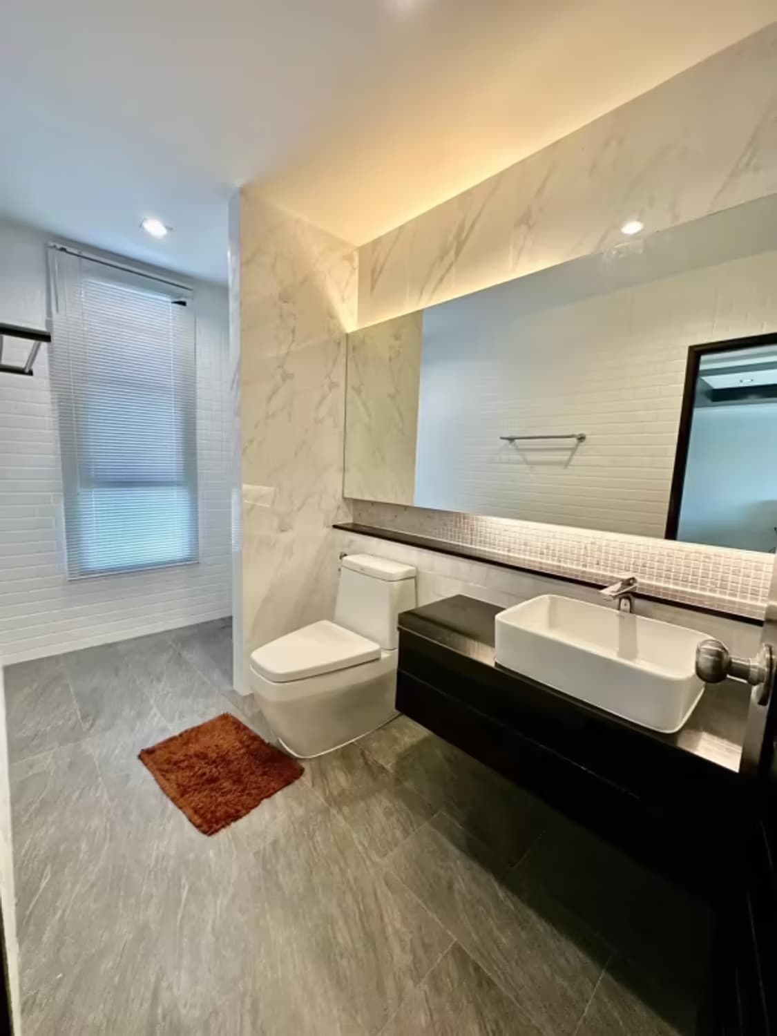 5 Bedroom House - Image 3