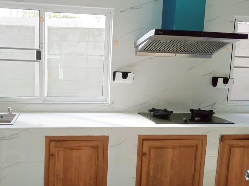 5 Bed House for Sale in Saraphi