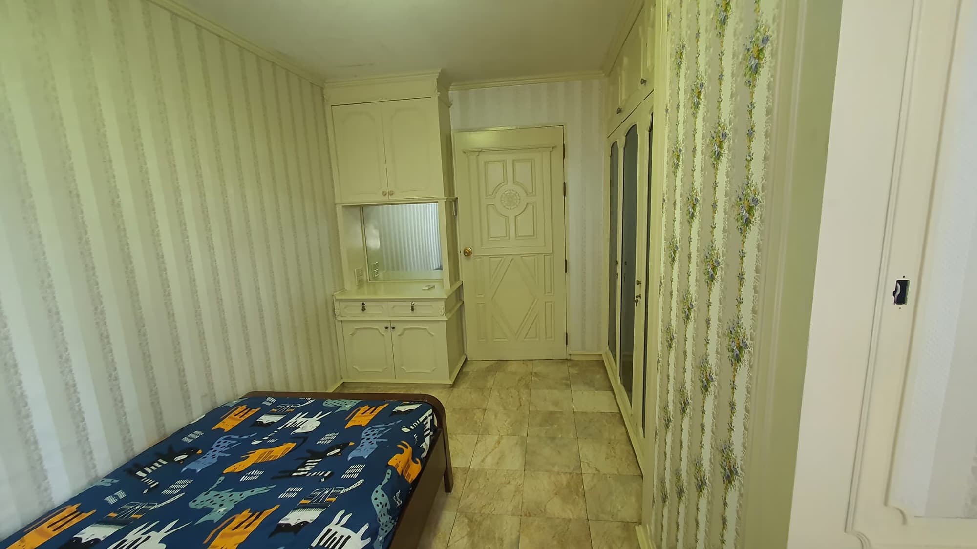 3 Bed Condo for Rent and Sale in Watthana - Image 19