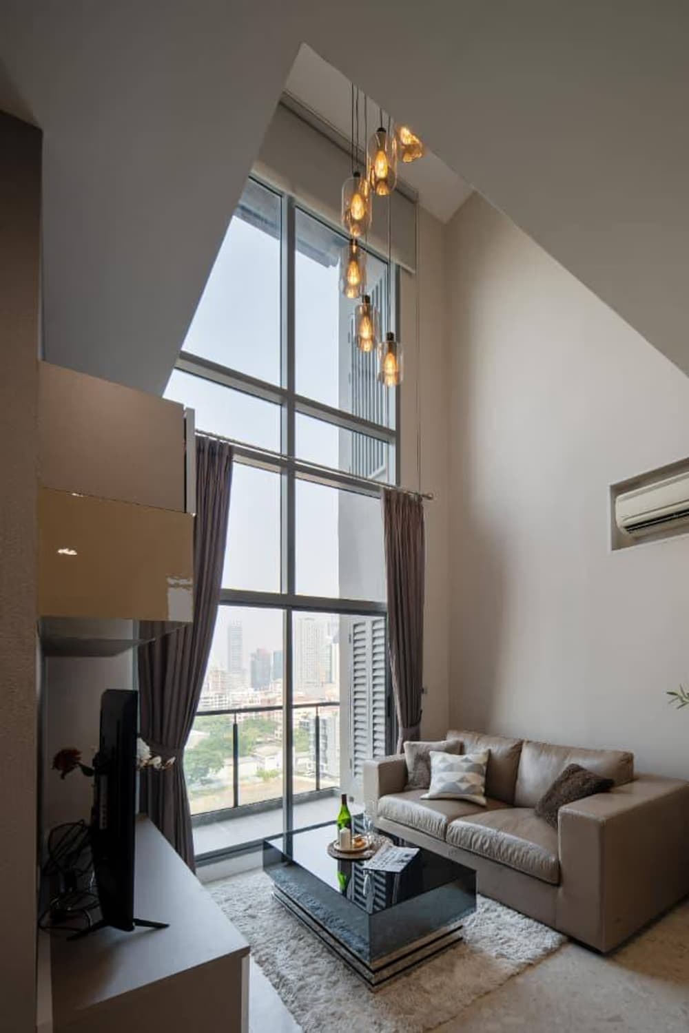 2 Bed Condo for Sale in Khlong Toei - Image 4