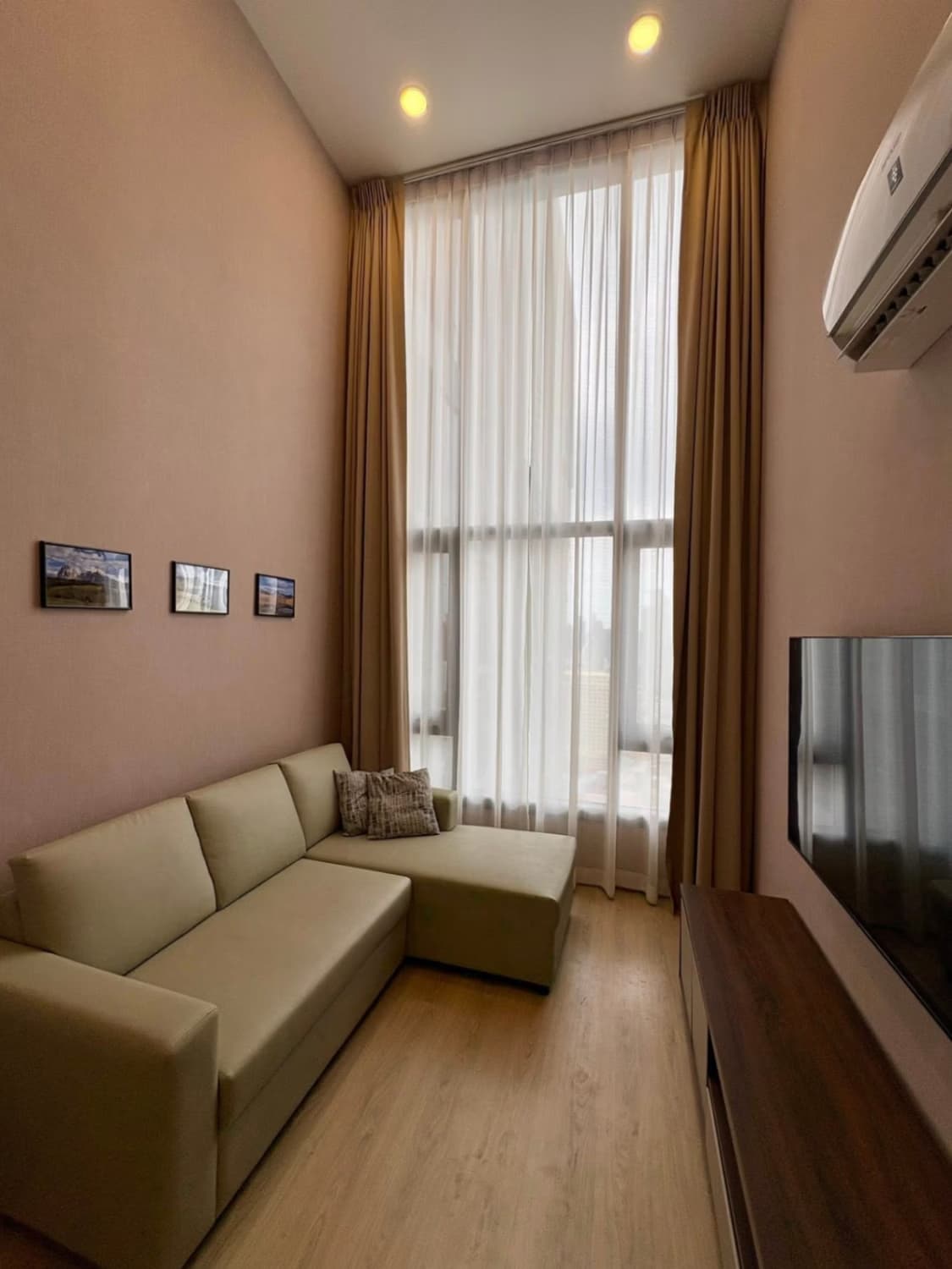 1 ห้องนอน คอนโด สำหรับ จำหน่าย ใน Khlong Toei - Image 2