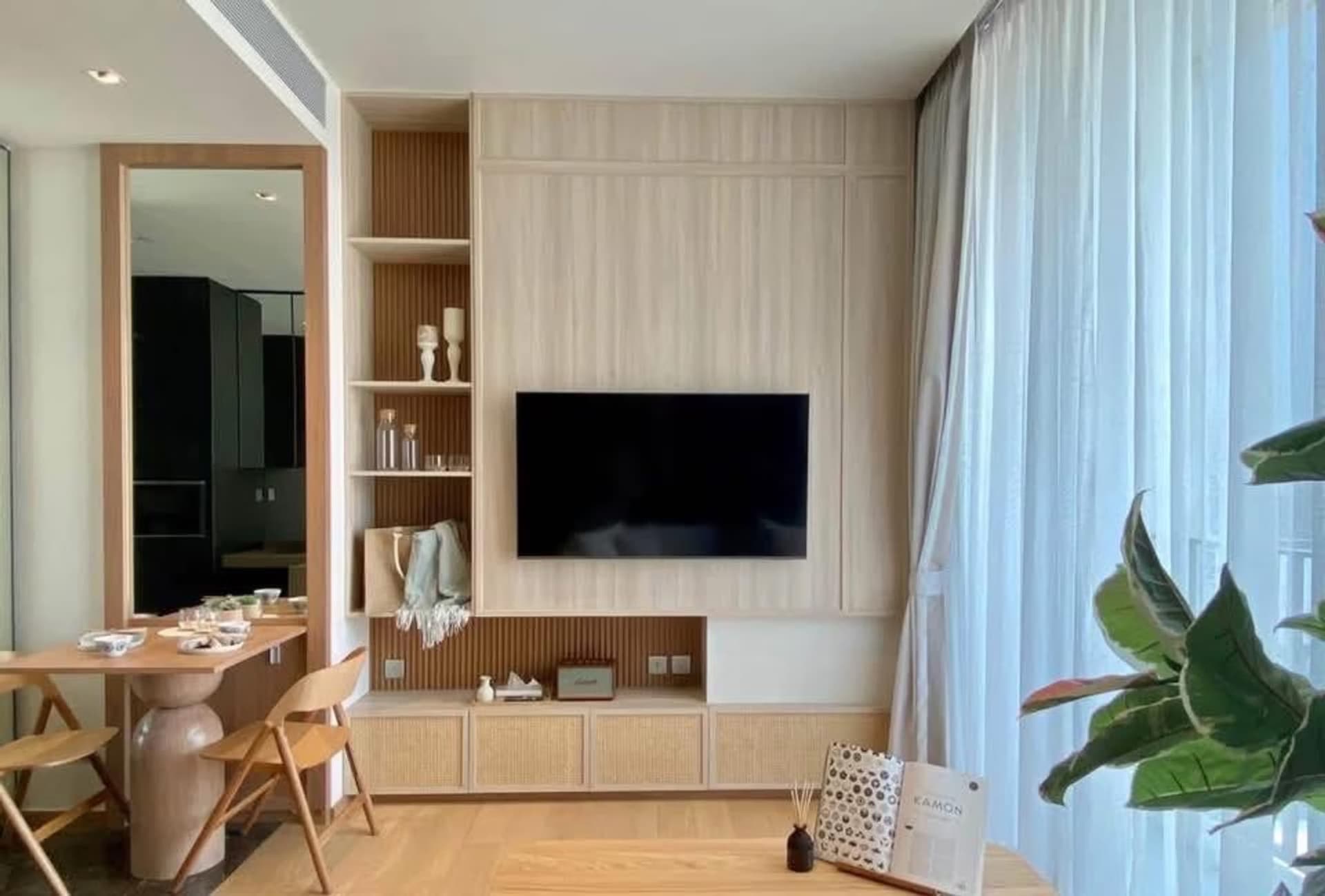 1 Bed Condo for Rent in Pathum Wan - Image 3