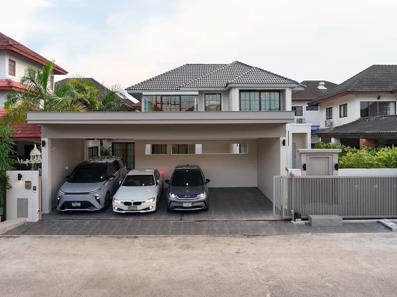 5 Bed House for Sale in Mueang Chiang Mai District