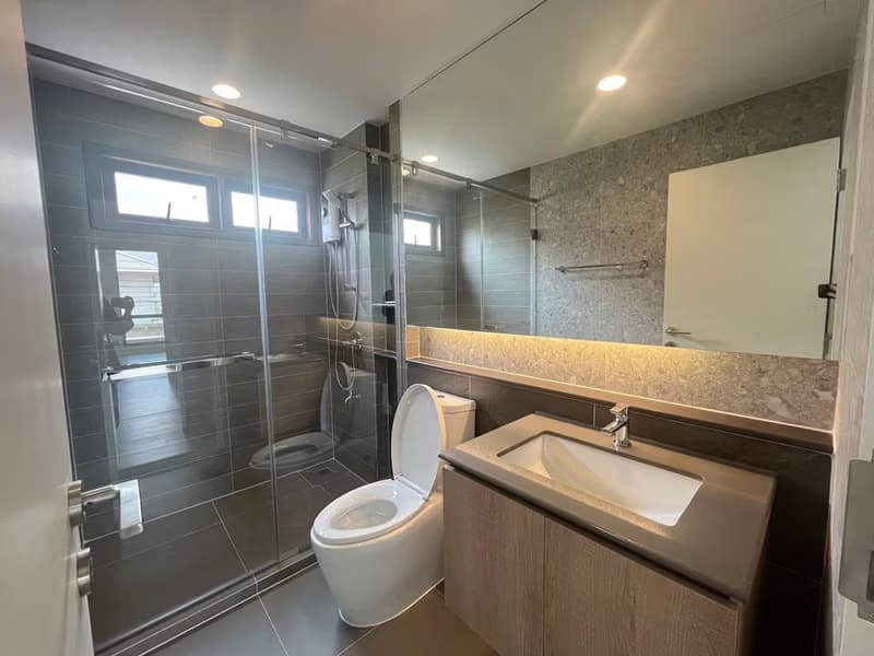 House for Rent in Hua Mak Bang Kapi.