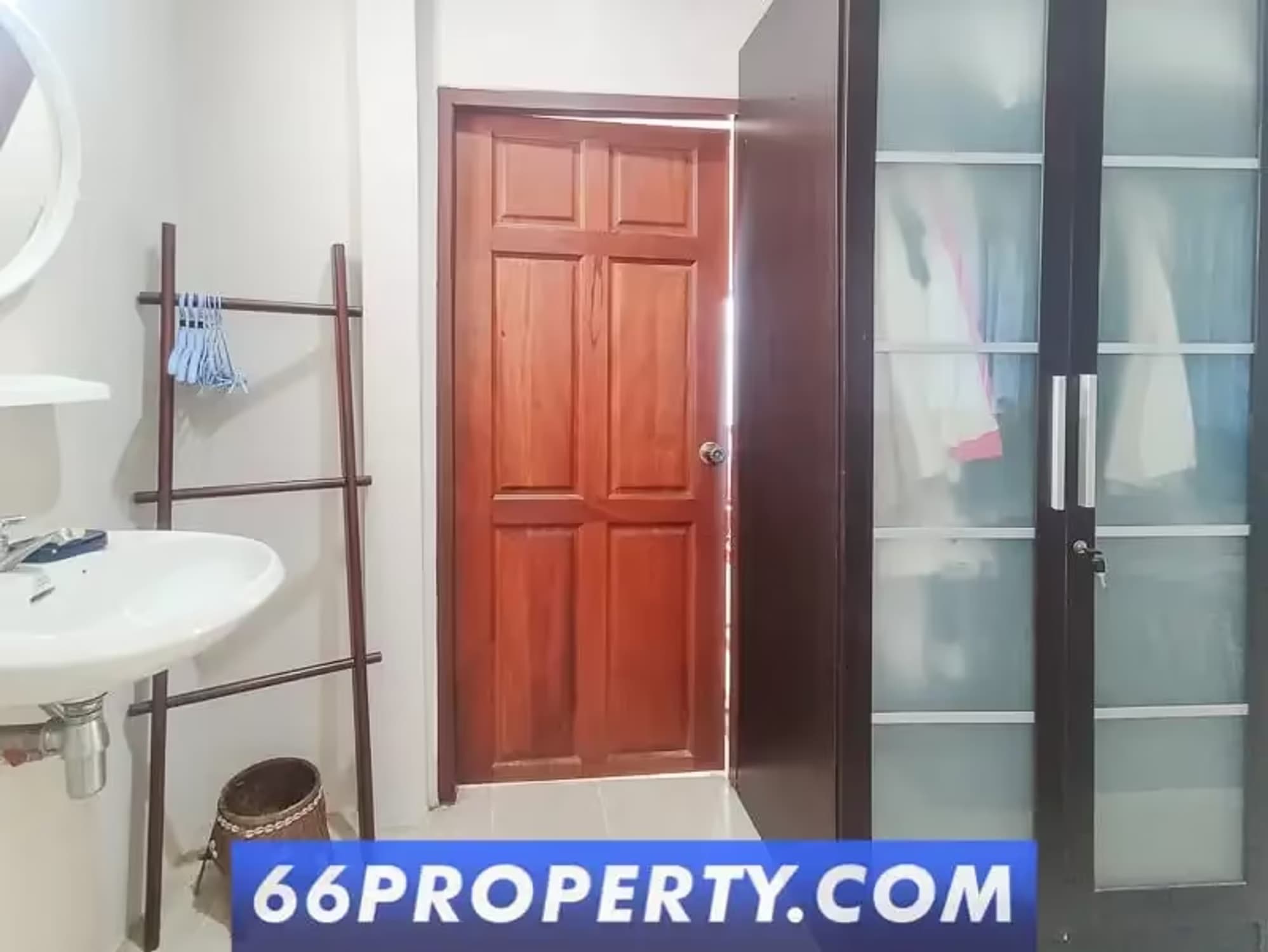 4 Bedroom House - Image 30