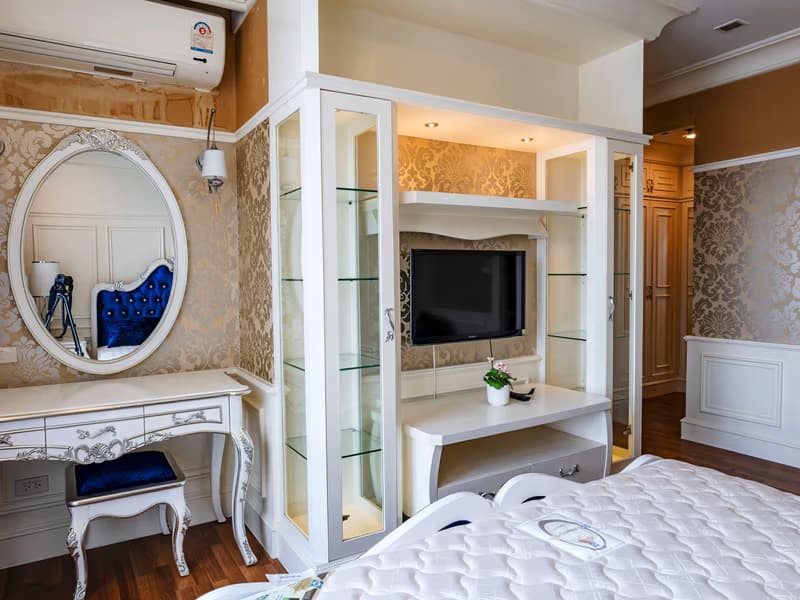 Condo for Rent at Le Luk Condominium
