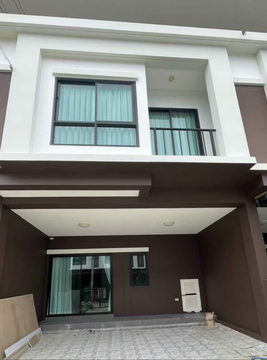3 Bed Townhouse for Rent in Bang Phli - Image 1