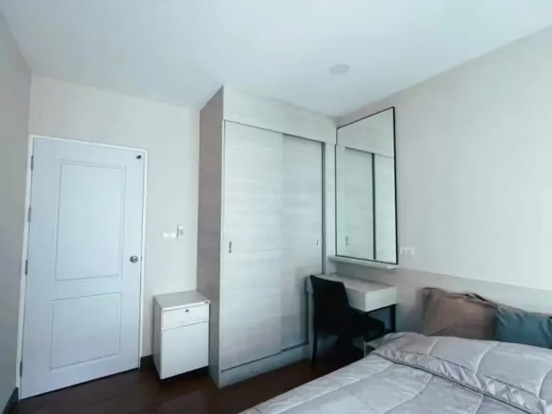 1 Bedroom Condo - Image 2
