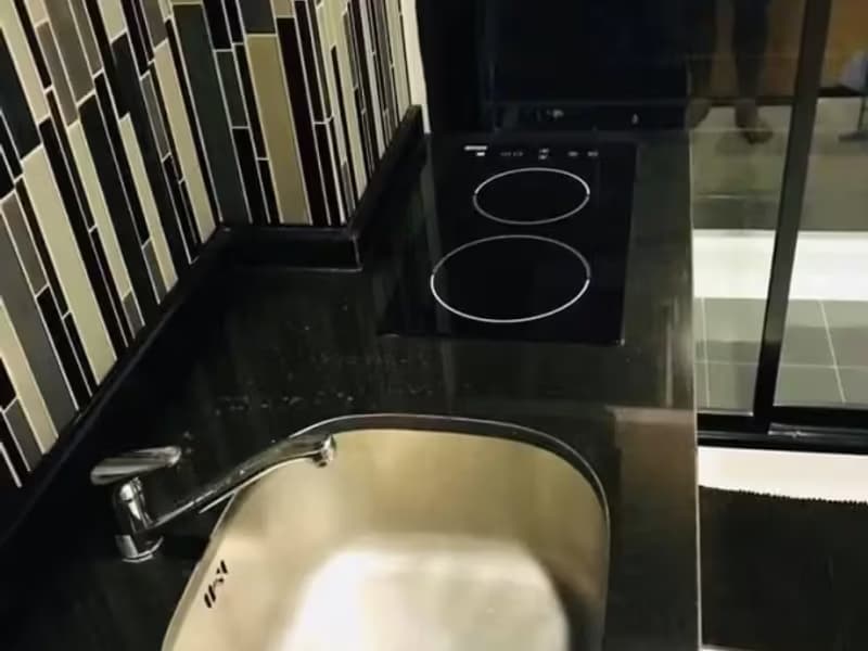 1 Bedroom Condo