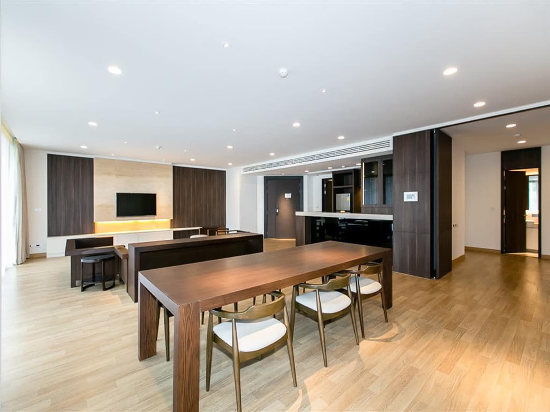 Condo for Rent at Park Court Sukhumvit 77 - Image 4